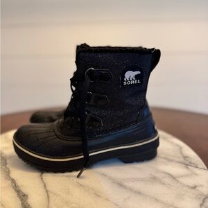 Sorel ‘Tivoli’ Black Glitter Waterproof Boots – Women’s 6.5